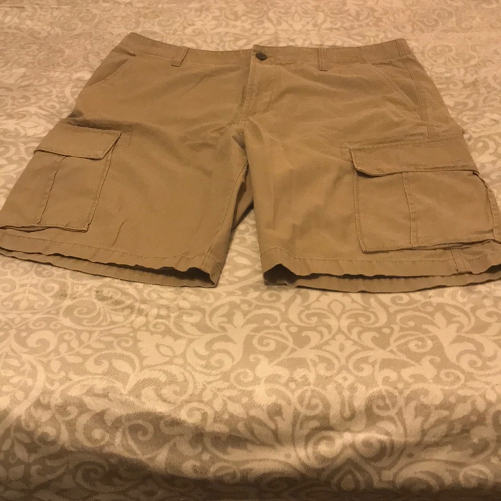 Old navy khaki shorts